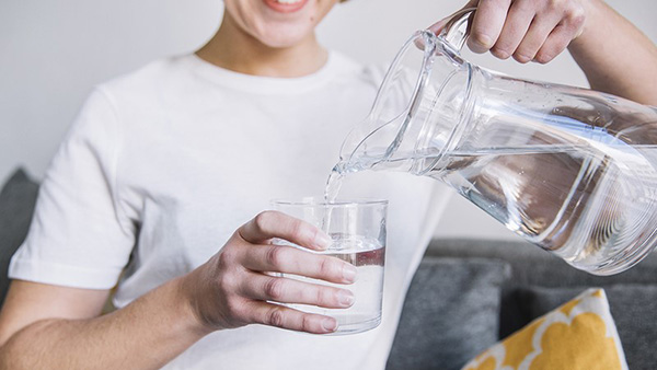 than giúp cải thiện chất lượng nước uống