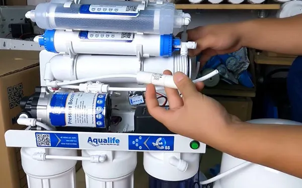 máy bị đóng ngắt liên tục