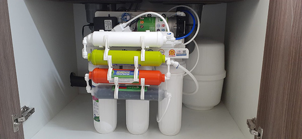 máy lọc nước không vào điện do bộ nguồn bị hỏng