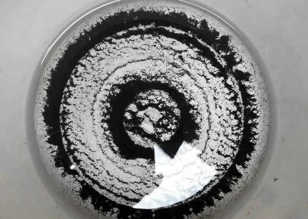 xuất hiện cặn đen