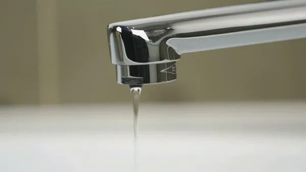 nhận biết máy lọc nước chảy yếu