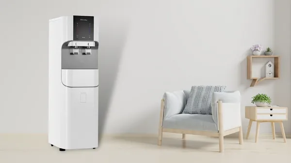 có nên mua máy lọc nước nóng lạnh không